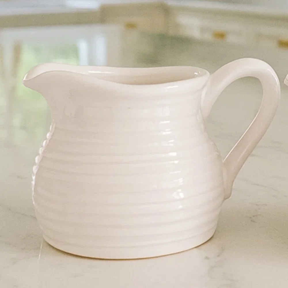 NWT Set of 2 White French Country Style Textured Creamers Jugs Pitchers - Picture 3 of 13